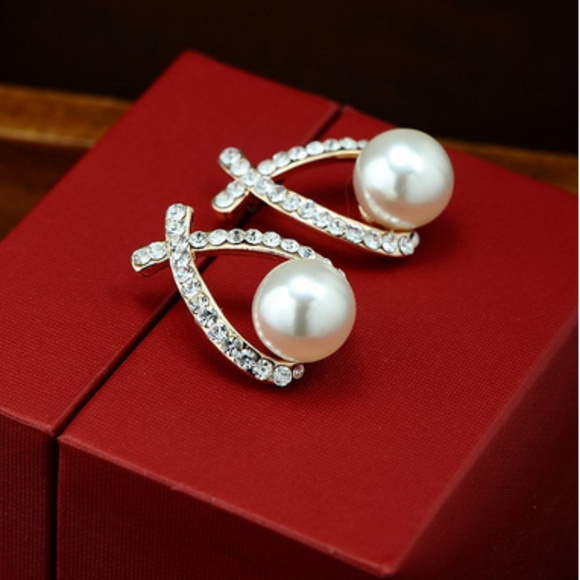 🍒 LAST ONE 😱 Pearl ⚪ Drop Earrings - Picture 2 of 5